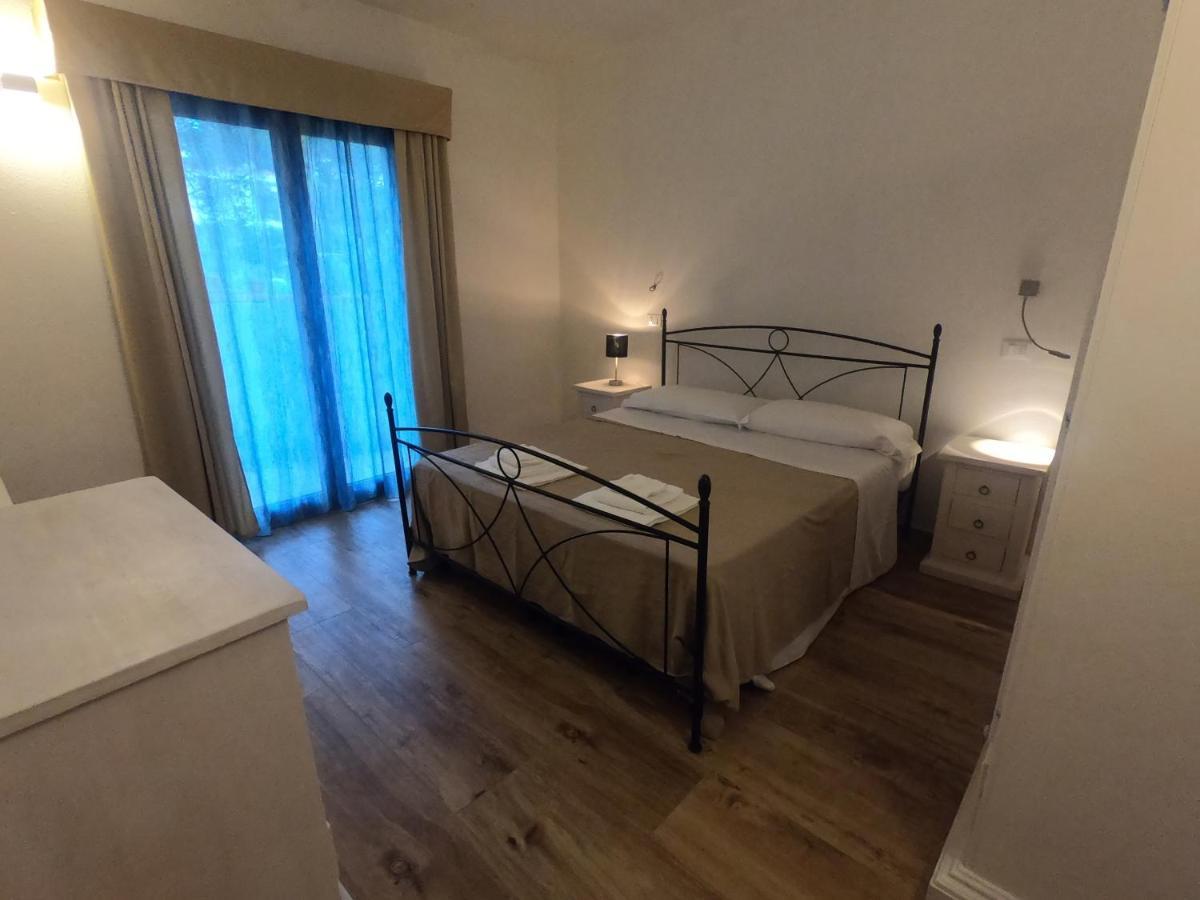 Villa La Conchiglia Rooms Cala Liberotto Eksteriør bilde