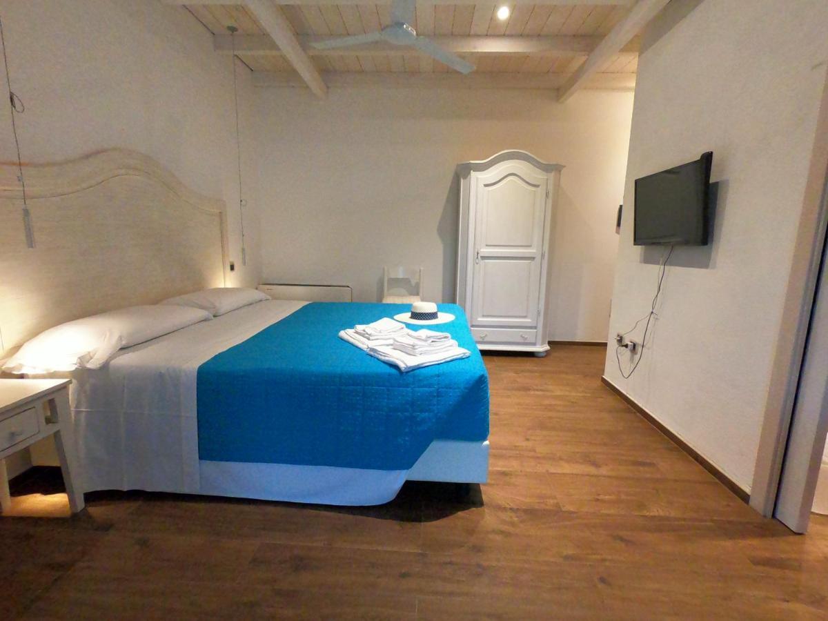 Villa La Conchiglia Rooms Cala Liberotto Eksteriør bilde