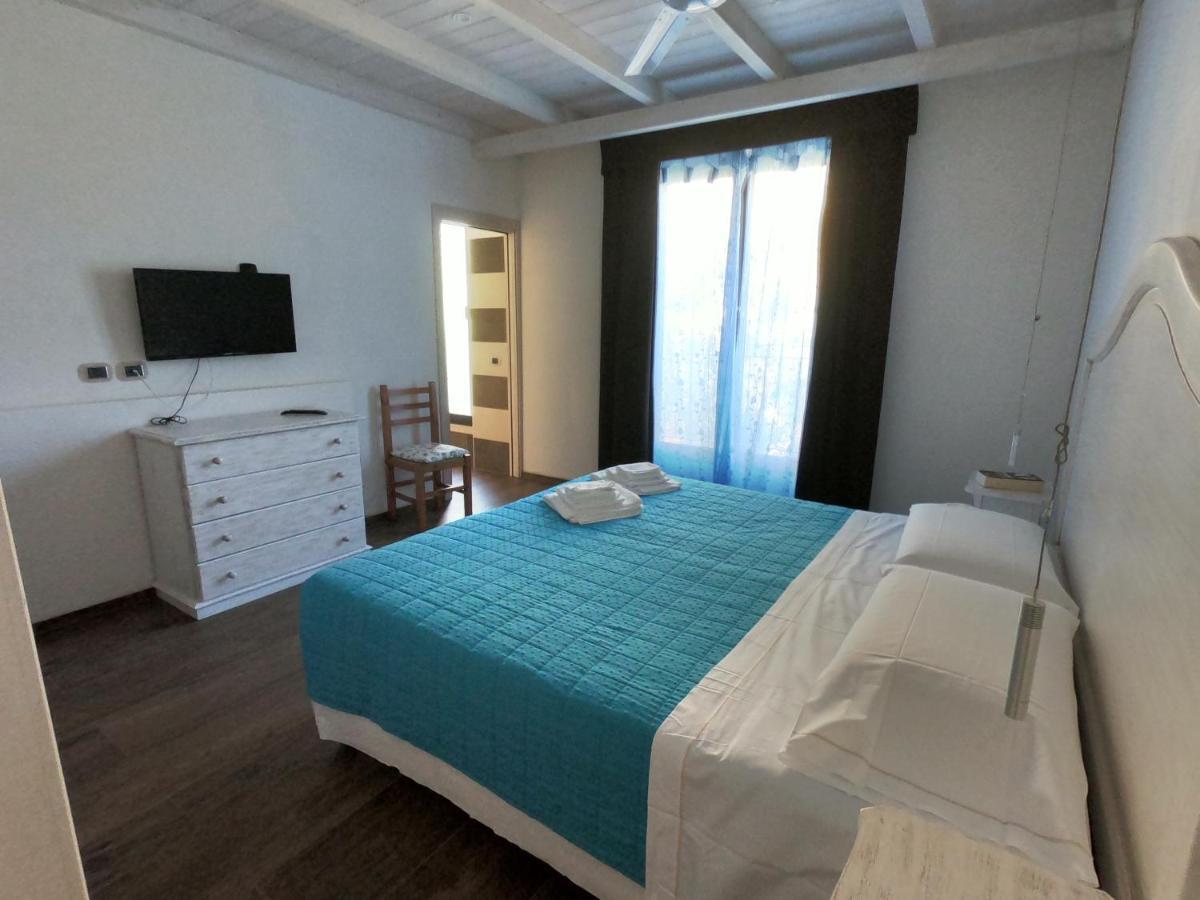 Villa La Conchiglia Rooms Cala Liberotto Eksteriør bilde