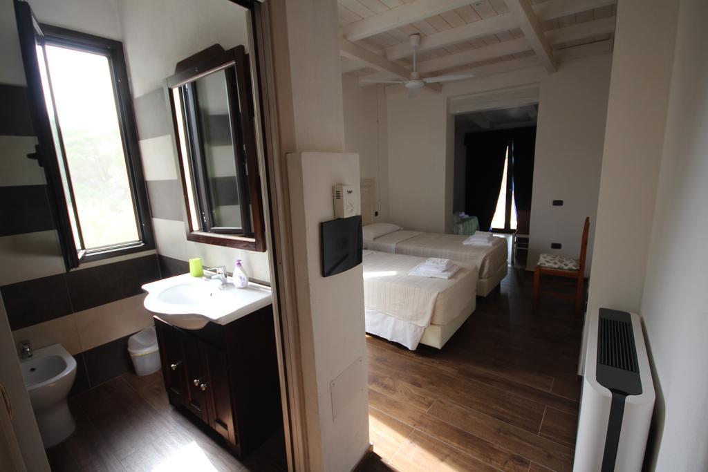 Villa La Conchiglia Rooms Cala Liberotto Eksteriør bilde