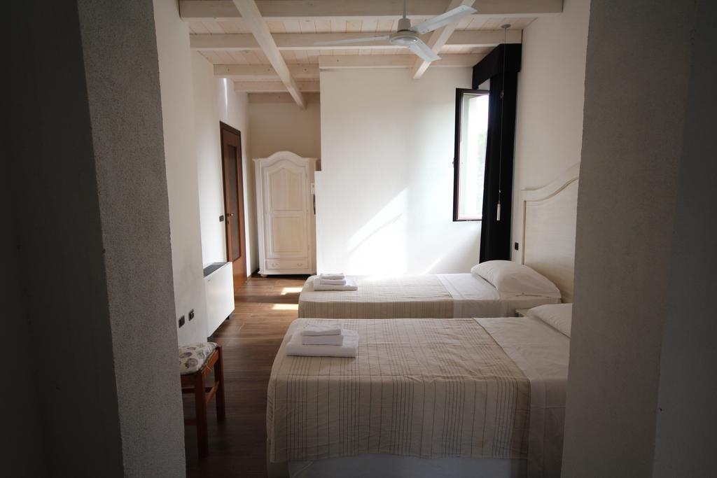 Villa La Conchiglia Rooms Cala Liberotto Eksteriør bilde